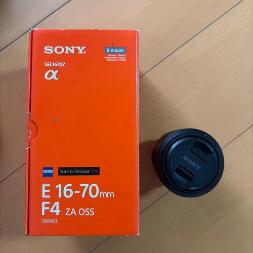 Obiettivo zoom sony attacco - attacco, e
